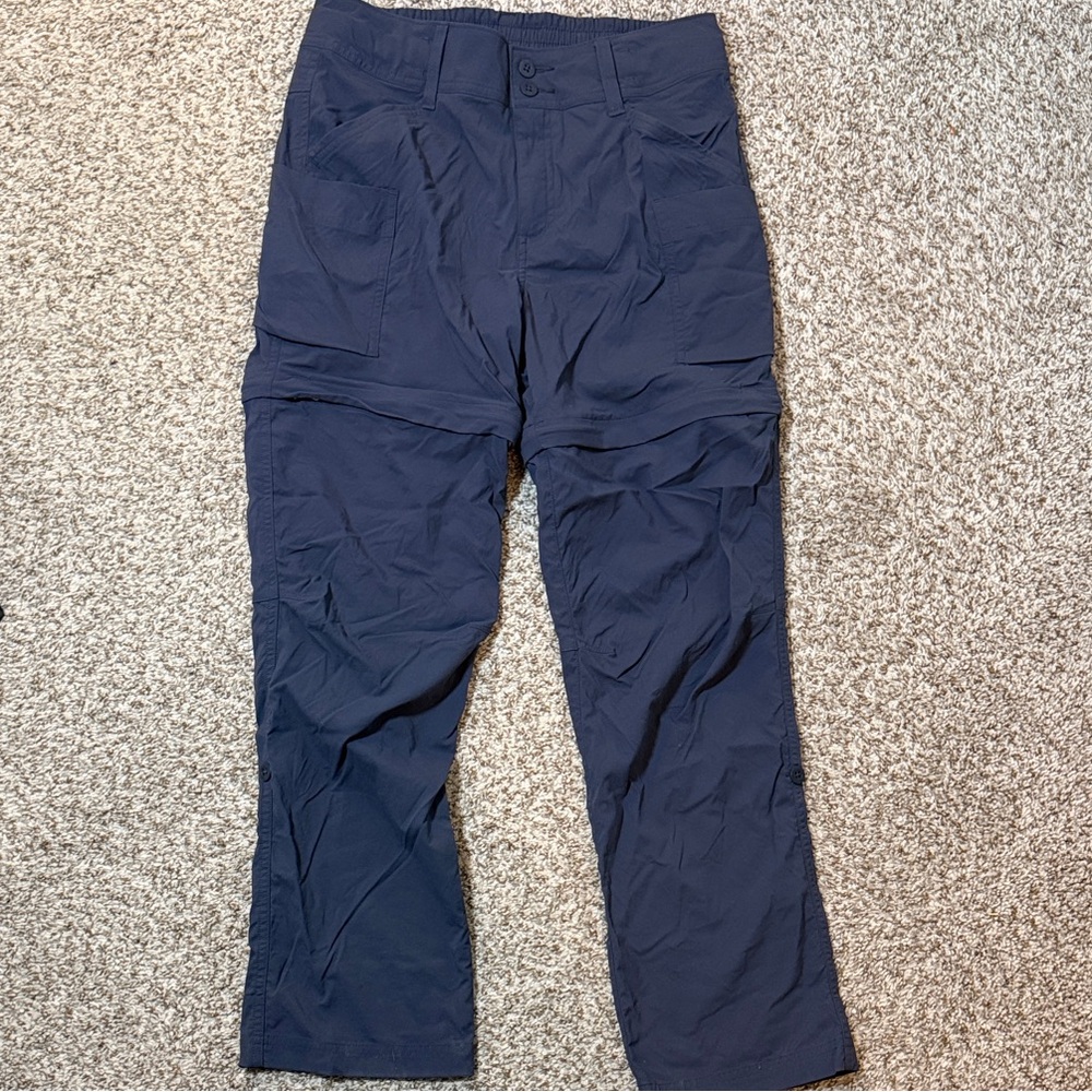 REI Girls Hiking Convertible Cargo Pants with zip-off shorts. Navy. Size 14-16